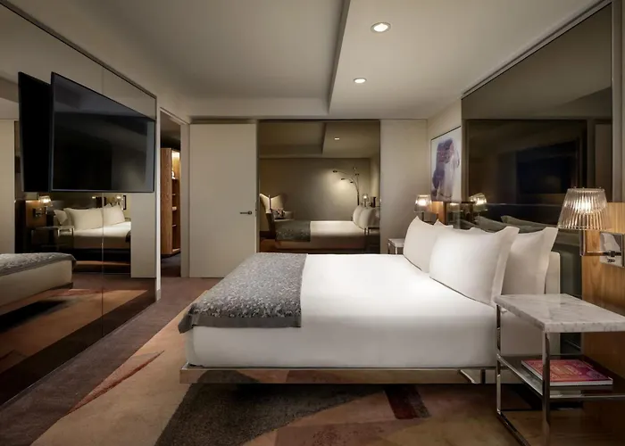 One-Bedroom King Suite